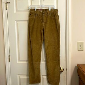 NWT Levi’s original style. Size 28x30. Corduroy casual pants.